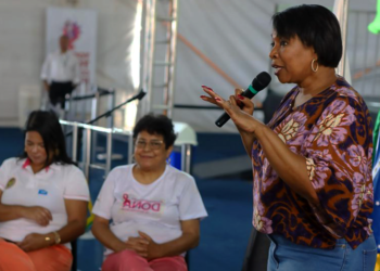 Cooperativa de saúde curitibana promove rede de apoio e oportunidades profissionais em novo projeto de capacitação feminina