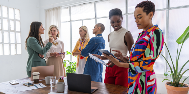 Comitê Mulher de cooperativa financeira paraense promove oficina de marketing digital para cooperadas
