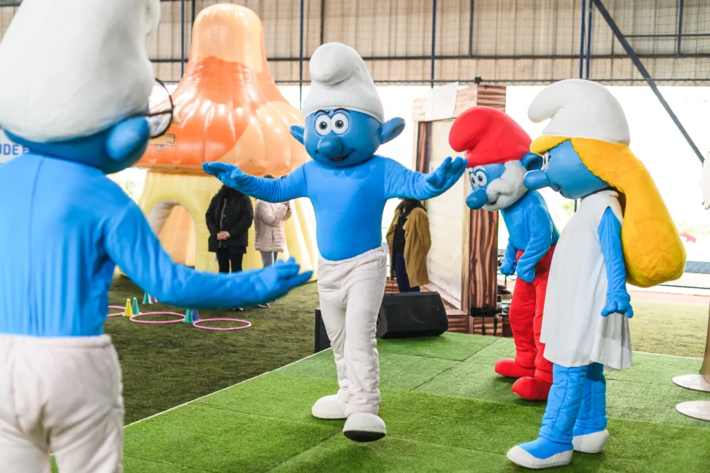 Smurfs se unem a cooperativa financeira para levar educação ambiental para 17 mil crianças do Paraná e São Paulo 3 Smurfs2