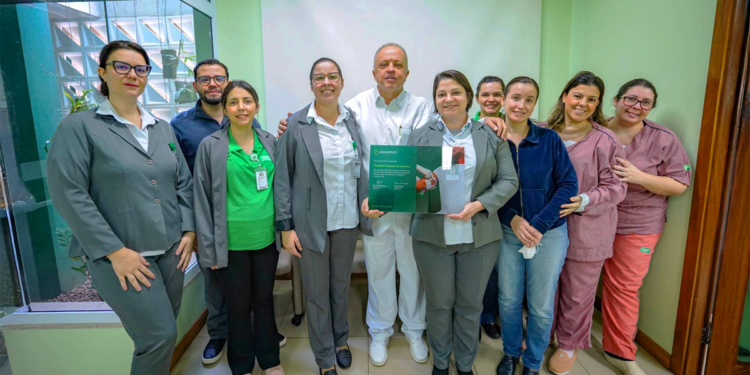 Cooperativa de saúde paulista recebe certificação de excelência por fixação de cateteres