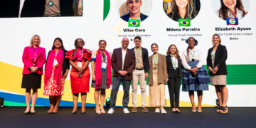 Representantes do Comitê Jovem de cooperativa financeira são premiados no maior evento de cooperativismo de crédito do mundo