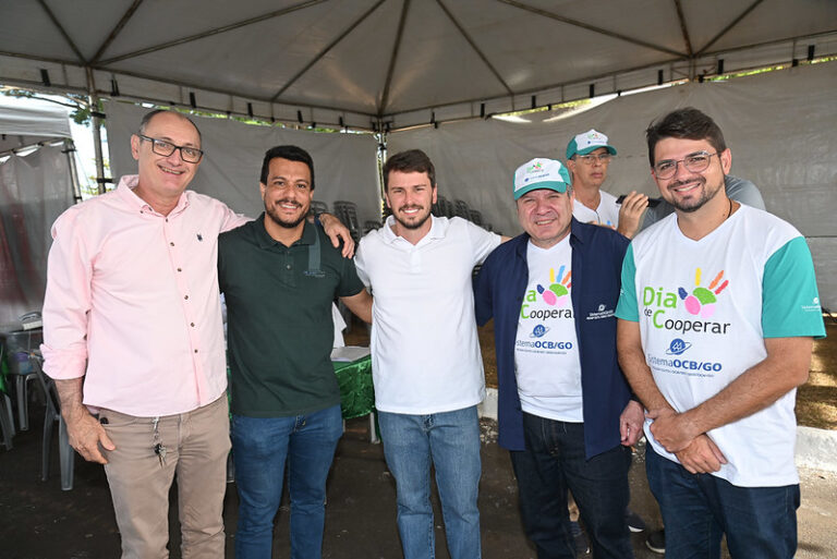 Ações alusivas ao Dia do Cooperativismo movimentam municípios goianos 2 54743702719 8332406306 c 768x513 copiar