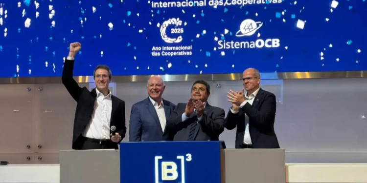Cooperativismo brasileiro é celebrado em evento promovido pela B3