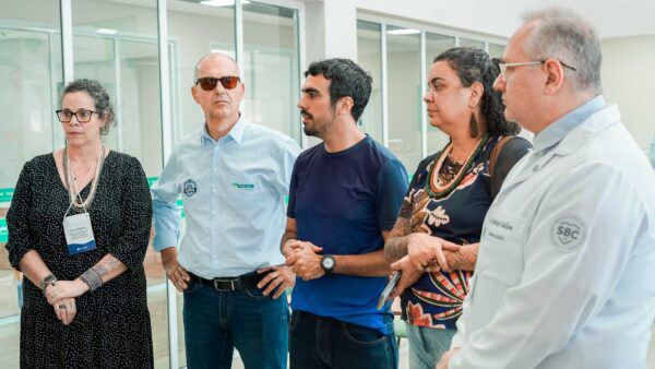 Projetos socioambientais de cooperativa rondoniense são destaque em visita da imersão Pré-COP 30 a Vilhena 3 Conhecendo a estrutura do Hospital Cooperar 600x338 copiar 1