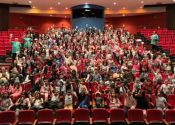 Cooperativa financeira leva teatro de educação financeira para alunos da rede pública de Capivari e Cerquilho (SP)