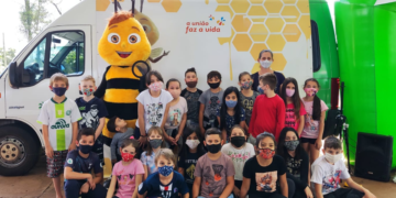 Cooperativa financeira celebra 30 anos do Programa A União Faz a Vida
