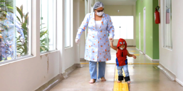 Cooperativa gaúcha firma parceria com empresa de software para ampliar assistência a crianças com TEA