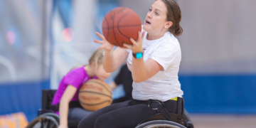 Cooperativa de crédito apoia jogo de basquete sobre rodas em Santa Catarina