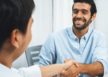 Cooperativismo de crédito cresce acima do sistema financeiro e amplia inclusão dos brasileiros