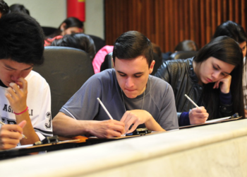 Concurso de redação desperta consciência cooperativa em estudantes goianos