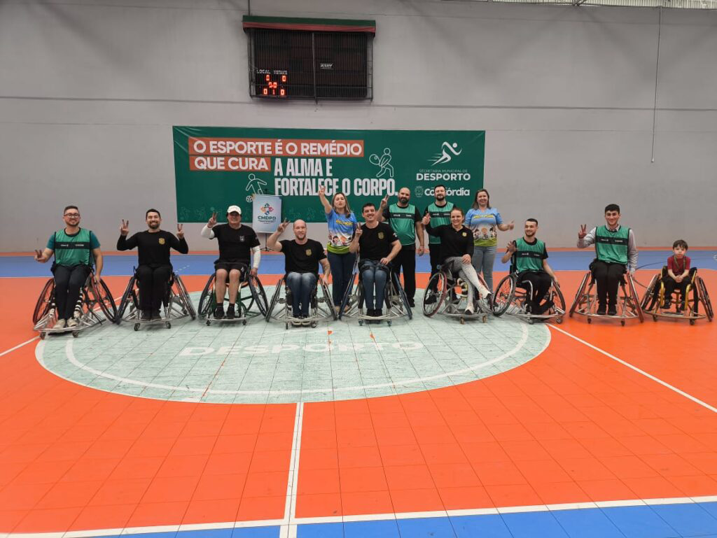 Cooperativa de crédito apoia jogo de basquete sobre rodas em Santa Catarina 2 Semana Inclusao e Sicoob Crediauc 4 1024x769 copiar