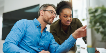 Cooperativa consolida crescimento de 20,5% e se firma entre as 10 maiores financeiras do país