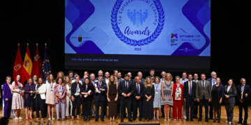 Cooperativas são reconhecidas no Prêmio Economia Social durante a Cúpula Europeia 2025