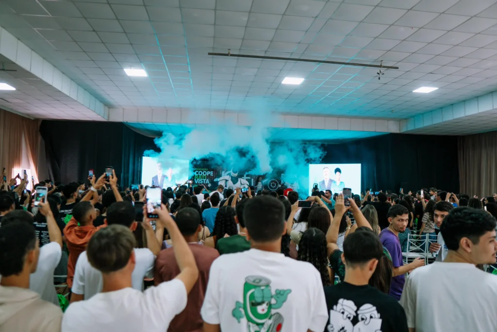 Cooperativa de crédito encerra Projeto +Futuro 2025 com evento que inspira jovens a construir o amanhã 4 20251004 232258000 iOS copiar 1