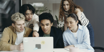 IA estreita porta de entrada no mercado de trabalho para jovens, apontam estudos 8 IA estreita porta de entrada no mercado de trabalho para jovens, apontam estudos