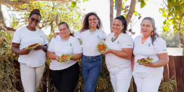 Mulheres cariocas criam rede de acolhimento em cooperativa pesqueira