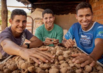 Cooperativismo firma acordos com três ministérios e a Natura na COP30 2 Cooperativismo firma acordos com três ministérios e a Natura na COP30