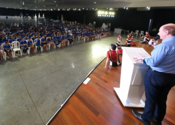 Cooperativa agroindustrial reúne mais de 1.700 alunos em evento para celebrar educação cooperativista