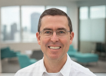 “O valor de uma marca se consolida quando há coerência entre propósito e entrega” - Cláudio Halley é Superintendente de Estratégia e Gestão do Sicoob 2 Cláudio Halley é Superintendente de Estratégia e Gestão do Sicoob