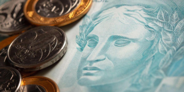 Economia brasileira deve crescer 2,1% no próximo ano, impulsionada por commodities