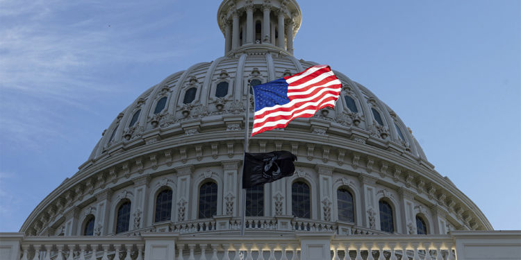 Cooperativas de crédito dos EUA oferecem auxílio emergencial a servidores durante paralisação do governo