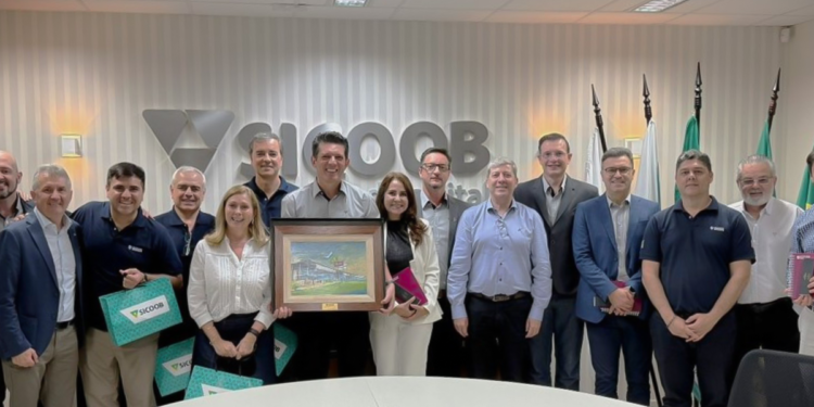 Instituição financeira cooperativa recebe visita de representantes da Sancor Seguros (AR)