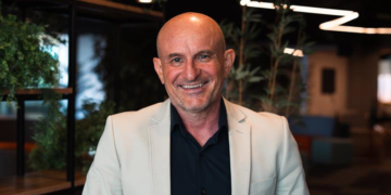 Ênio Meinen é Diretor de Coordenação Sistêmica, Sustentabilidade e Relações Institucionais do Sicoob