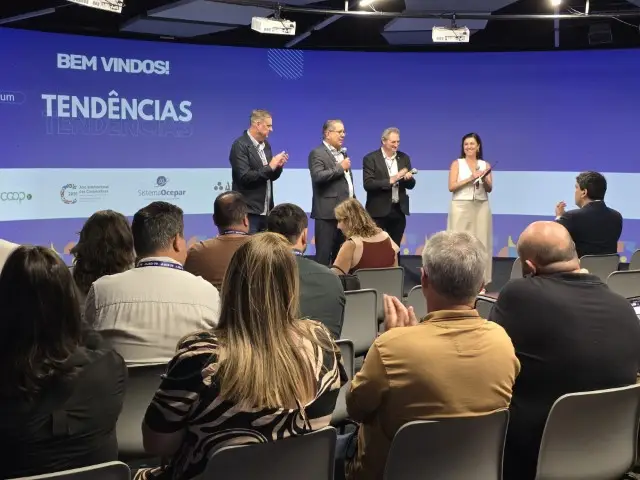 Fórum reúne cooperativas para debater tendências que vão moldar o futuro do cooperativismo 2 2forum 08 12 2025 copiar