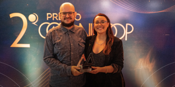 Premiação reconhece projeto do CrediSIS que valoriza histórias reais de cooperados 9 Reconhecimento destaca o impacto do projeto CrediSIS Soluções, que evidencia como o cooperativismo pode transformar vidas. (Foto: Assessoria/CrediSIS)