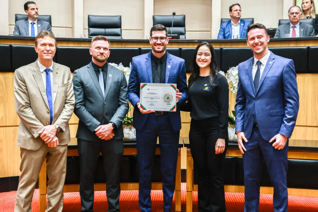 12 cooperativas são reconhecidas com o Certificado de Responsabilidade Social da ALESC 3 Certificacao de Responsabilidade Social 8 1024x683 copiar