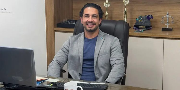 O papel das cooperativas no crescimento e fortalecimento do agronegócio - Igor Sigiani, Diretor-Presidente da Coopercompany 1 Igor Sigiani, Diretor-Presidente da Coopercompany