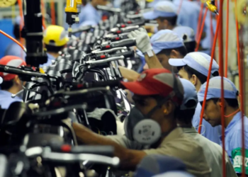 Crescimento econômico do Paraná em 2025 supera projeções e deve encerrar o ano com crescimento de 2,4% 2 Crescimento econômico do Paraná em 2025 supera projeções e deve encerrar o ano com crescimento de 2,4%