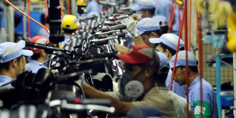 Crescimento econômico do Paraná em 2025 supera projeções e deve encerrar o ano com crescimento de 2,4% 1 Crescimento econômico do Paraná em 2025 supera projeções e deve encerrar o ano com crescimento de 2,4%