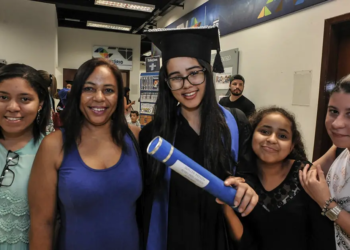 Jovens alagoanos recebem certificado em formatura inédita do Aprendiz Cooperativo 2 Jovem Aprendiz AL