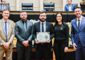 12 cooperativas são reconhecidas com o Certificado de Responsabilidade Social da ALESC 3 12 cooperativas são reconhecidas com o Certificado de Responsabilidade Social da ALESC