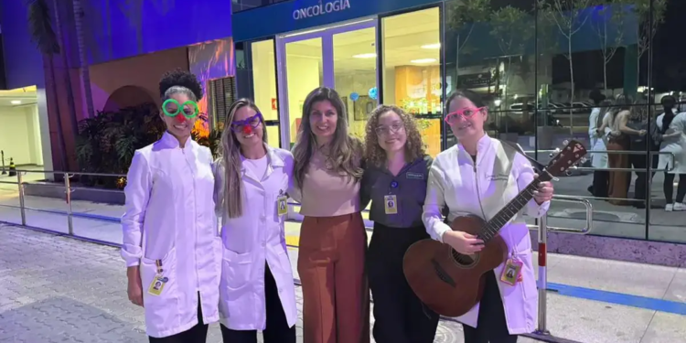 Cooperativa de saúde carioca promove humanização hospitalar com Terapia do Riso