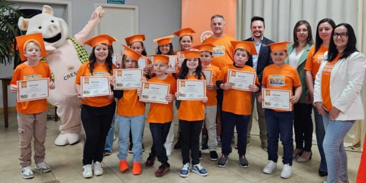 Cooperativa estimula educação financeira e cooperativismo através de projeto para crianças 1 cresol 2