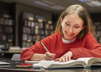 Cooperativismo ganha espaço em universidade de Ribeirão Preto com parceria do Sistema Ocesp