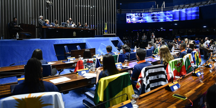 Cooperativismo se prepara para eleições com programa nacional de educação política