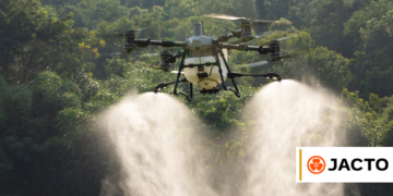 Mais autonomia no trato da lavoura com o drone agrícola T100 9 JACTO