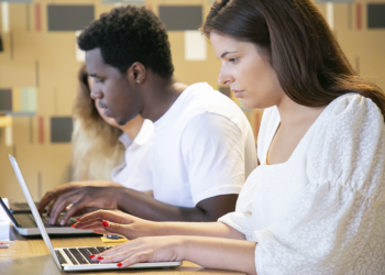 Sistema OCB e Finep firmam acordo para ampliar acesso à inovação