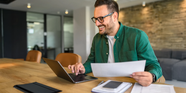 Cooperativismo financeiro libera R$ 1,3 bi em crédito através do BNDES 1 Sistema financeiro cooperativo amplia acesso ao crédito com liberação de R$ 1,3 bi do BNDES