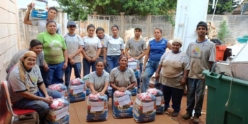 Cooperativa Sicoob Credijur apoia setor de reciclagem goiano com doação de equipamentos e cestas básicas