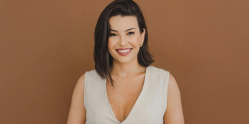 Cooperativismo como propulsor de conhecimento - Luana Nandorf é gerente de Agência do Sicredi Aliança RS/SC/ES 8 Luana Nandorf é gerente de Agência do Sicredi Aliança RS/SC/ES