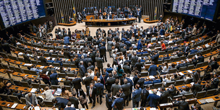 Mudança no IR e fortalecimento do cooperativismo destacam início do ano legislativo