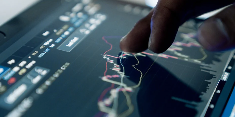 Mercado aponta redução na estimativa para a Selic pela primeira vez no ano