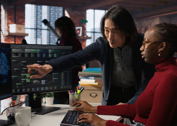 IA ganha espaço na tomada de decisão à medida que empresas crescem