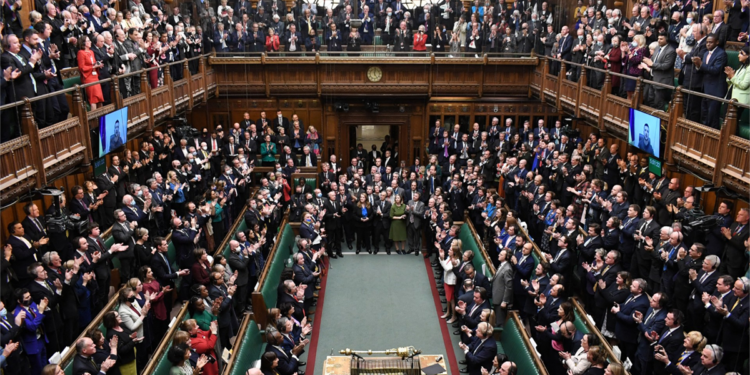 Cooperativismo financeiro britânico apresenta plano para expandir cooperativas de crédito no país