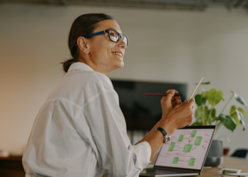 A Era da Produtividade Inteligente: por que o cooperativismo ainda perde até 30% de sua capacidade operacional em processos manuais 2 A Era da Produtividade Inteligente: por que o cooperativismo ainda perde até 30% de sua capacidade operacional em processos manuais