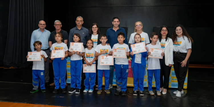 Sistema cooperativo Cresol impacta mais de 33 mil crianças e jovens com projetos educacionais em 2025